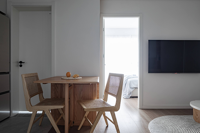成都非梵家家居装修案例欣赏：47平米一室一厅公寓住宅装修案例实景图-餐桌椅2