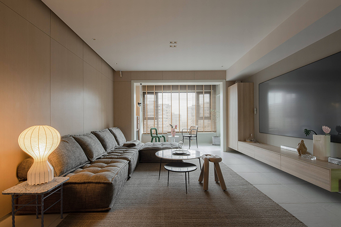 成都装修案例欣赏：220㎡日式原木风跃层 科技与艺术的融合-客厅+休闲阳台
