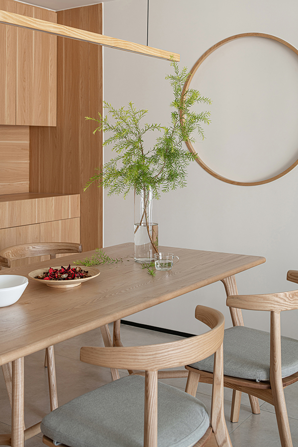 非梵家家居|现代日式装修案例：用木材呈现家中现代、温馨的感觉-餐厅3