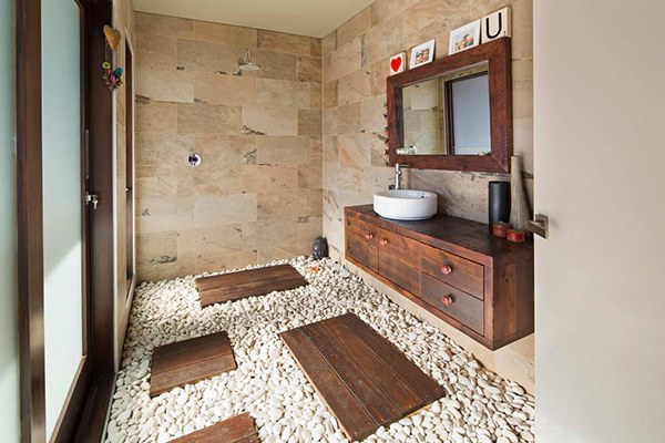 卫生间铺鹅卵石，不仅装饰效果强，而且实用又防滑，nice！